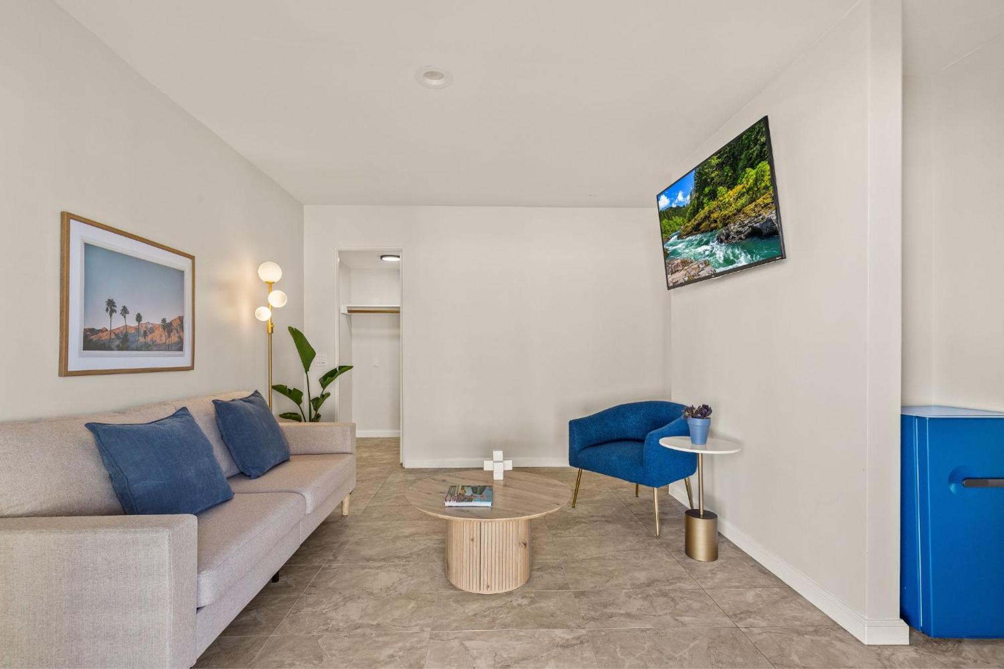 Casa Oliver Hotel & Resort - A Men'S Clothing Optional Resort In Palm Springs Extérieur photo