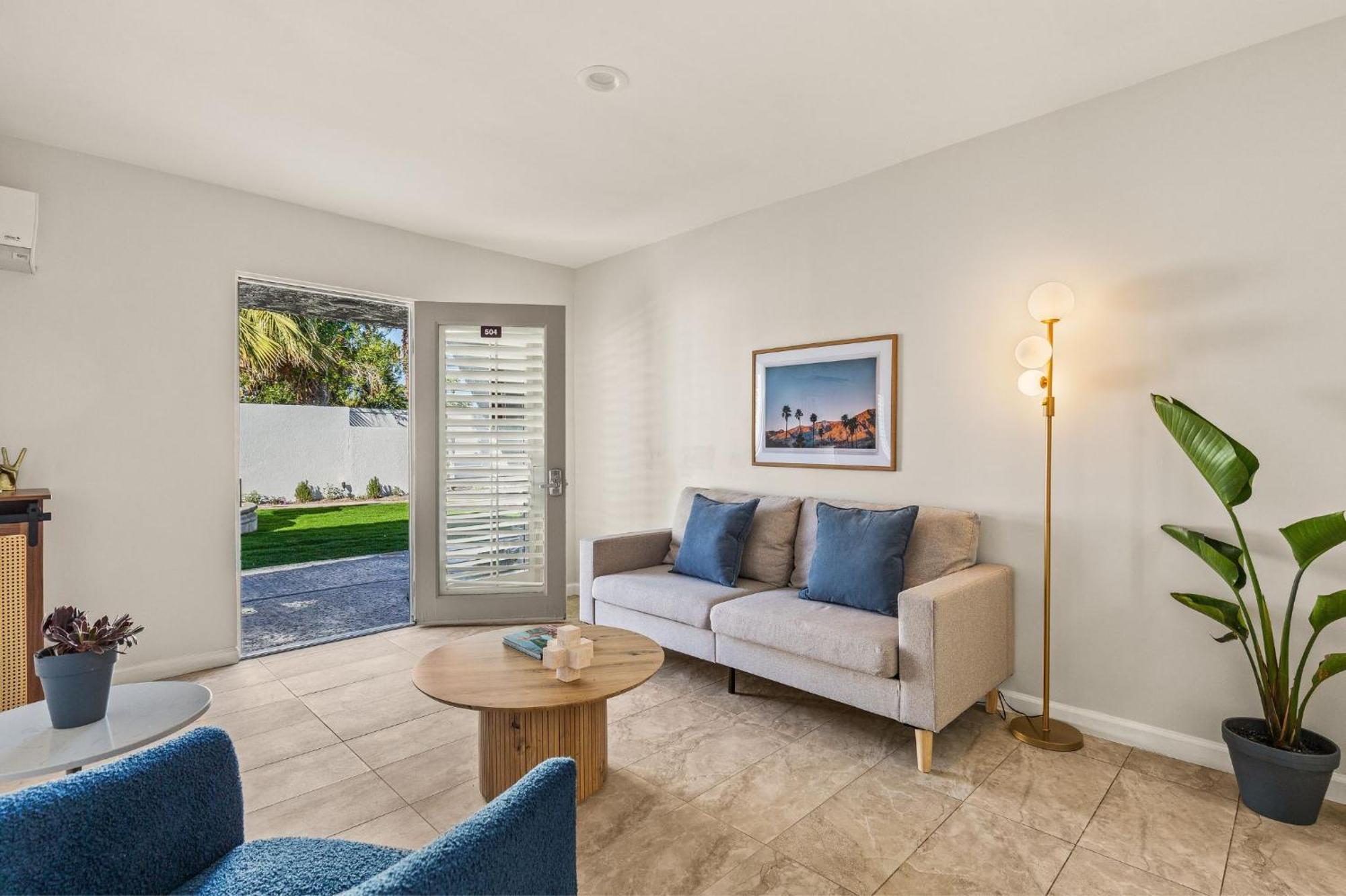 Casa Oliver Hotel & Resort - A Men'S Clothing Optional Resort In Palm Springs Extérieur photo