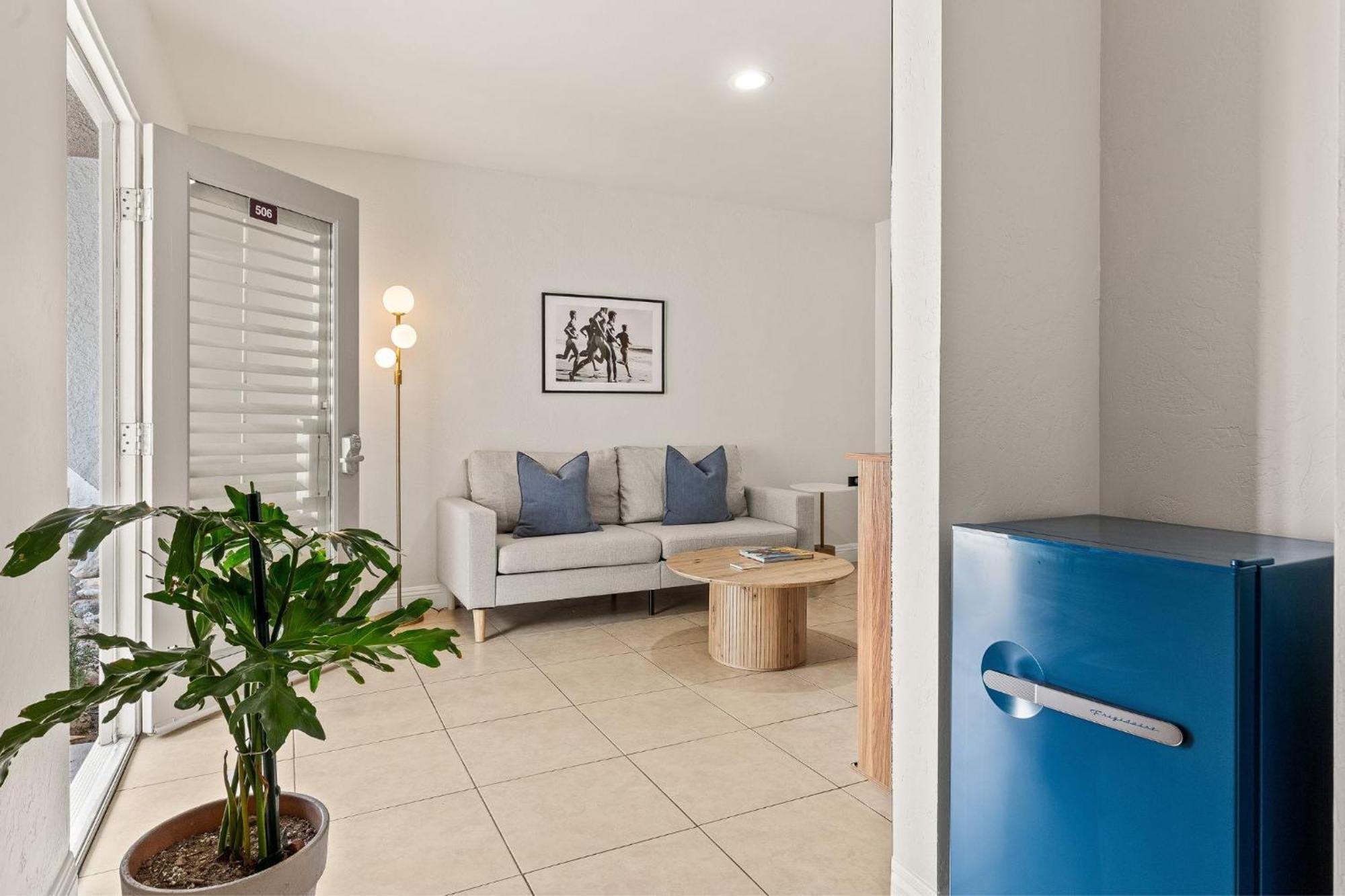 Casa Oliver Hotel & Resort - A Men'S Clothing Optional Resort In Palm Springs Extérieur photo