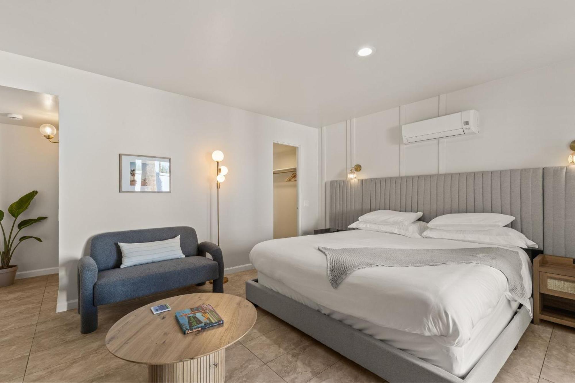 Casa Oliver Hotel & Resort - A Men'S Clothing Optional Resort In Palm Springs Extérieur photo