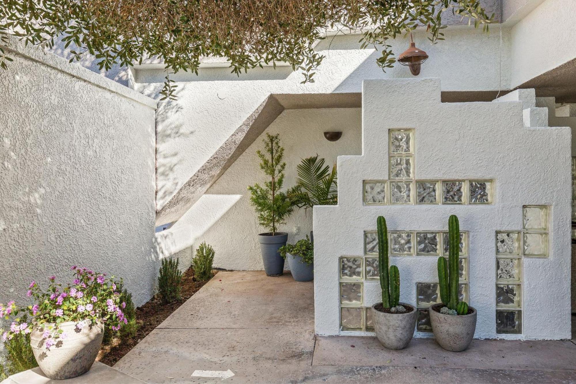 Casa Oliver Hotel & Resort - A Men'S Clothing Optional Resort In Palm Springs Extérieur photo