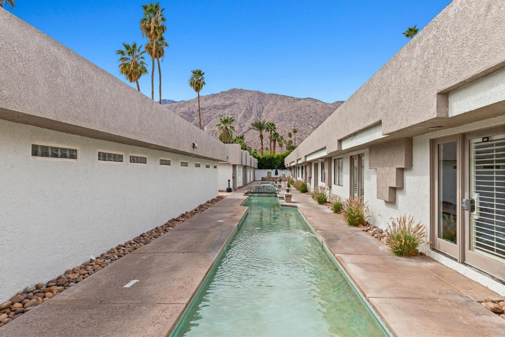Casa Oliver Hotel & Resort - A Men'S Clothing Optional Resort In Palm Springs Extérieur photo
