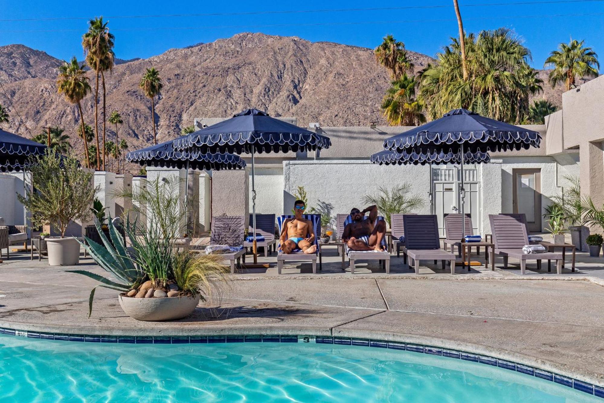 Casa Oliver Hotel & Resort - A Men'S Clothing Optional Resort In Palm Springs Extérieur photo