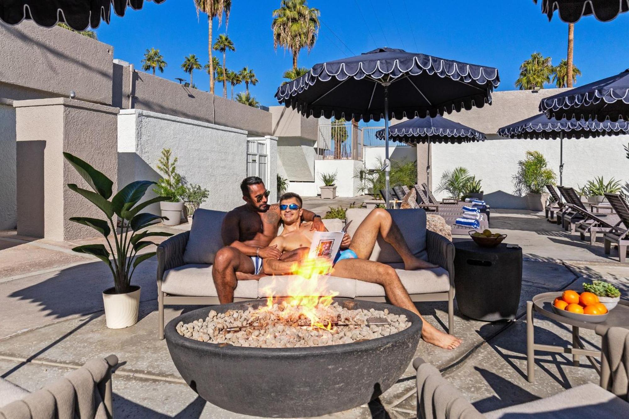 Casa Oliver Hotel & Resort - A Men'S Clothing Optional Resort In Palm Springs Extérieur photo